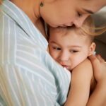 El apego del bebé con la mamá y el papá