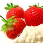 Postre cremoso de fresa