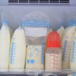 Cómo conservar la leche materna después de extraer